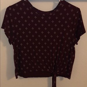 short sleeve cropped maroon top
